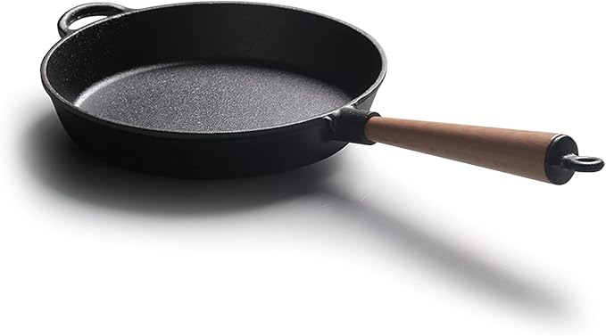 LI-GELISI Pre-Seasoned Cast Iron Round Griddle Cast Iron Round Frying Pan Wooden Handle 8.6 Inch