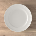 Villeroy & Boch Manoir 18-Piece Dinnerware Set, Plates & Bowls, Premium Porcelain, Made in Germany, Dishwasher & Microwave Safe, Rich, Creamy White