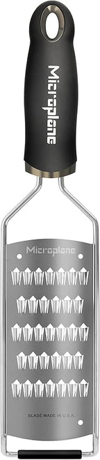 Microplane Gourmet Series Julienne Vegetable Grater, Handheld Carrot Shredder (Black)