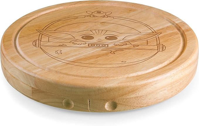 PICNIC TIME Star Wars Mandalorian Grogu Circo Cheese Board & Knife Set, Charcuterie Board Gift with 4 Stainless Steel Tools, Wooden Cutting Board for Cheese, Meat & Crackers, Housewarming (Parawood)