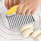 JAYVAR Large Crinkle Cutter for Potatoes, Stainless Steel Vegetable Crinkle Cutter, Versatile Vegetable Wavy Chopper for Fancy Edges, Onion Chopping Wavy French Fry Slicer Kitchen Dicer Gadget