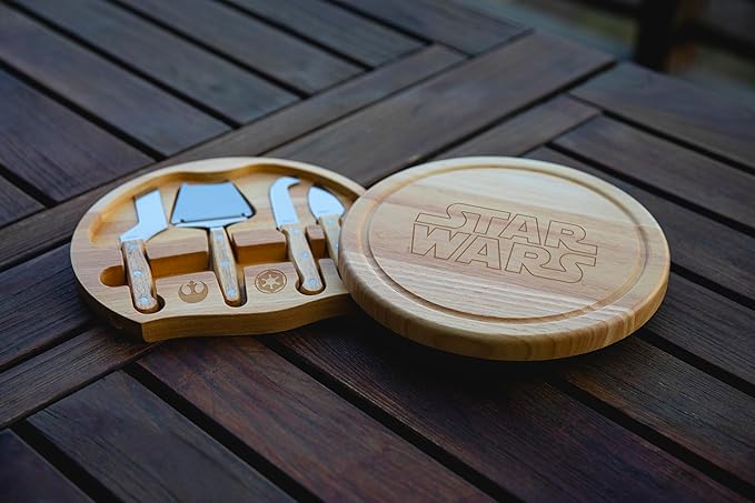 PICNIC TIME Star Wars Circo Cheese Board & Knife Set, Charcuterie Board Gift with 4 Stainless Steel Tools, Wooden Cutting Board for Cheese, Meat & Crackers, Housewarming (Parawood)