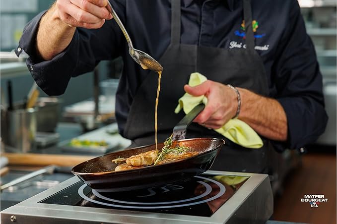 Matfer Bourgeat Black Carbon Steel Frying Pan, 15 3/4"