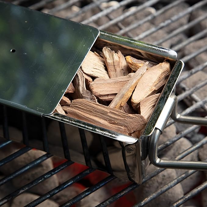 Camerons All Natural Mesquite Wood Chips for Smoker -260 Cu In Bag, Approx 2 Pounds- Kiln Dried Coarse Cut BBQ Grill Wood Chips for Smoking Meats - Barbecue Smoker Accessories - Grilling Gifts for Men
